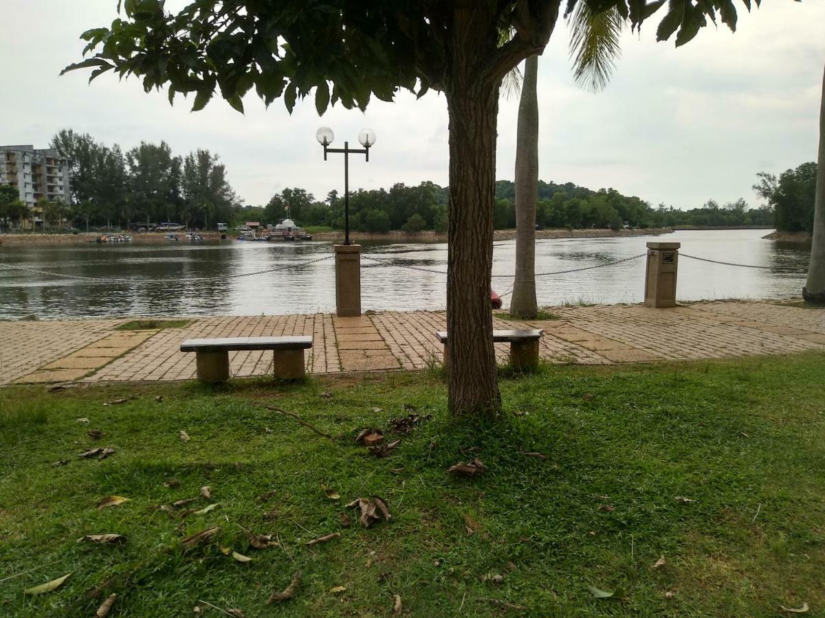 Bay View Apartment *